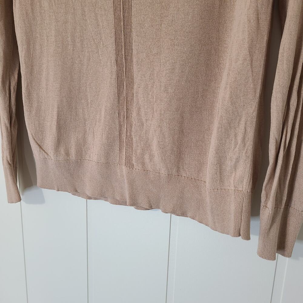 Sweater - Picture 6 of 7